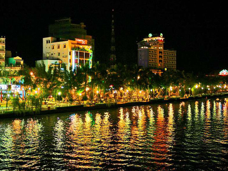ben-Ninh-Kieu-ve-dem