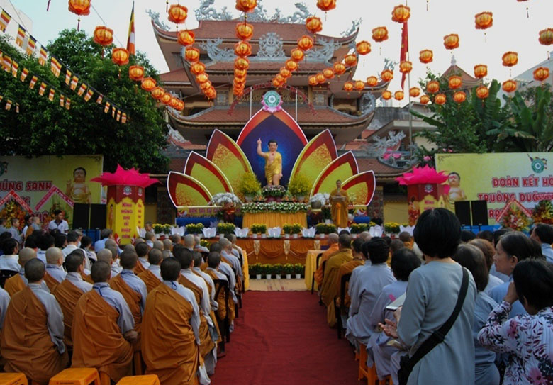 tin-nguong-ton-giao-an-sau-vao-tu-tuong-cua-nguoi-dan